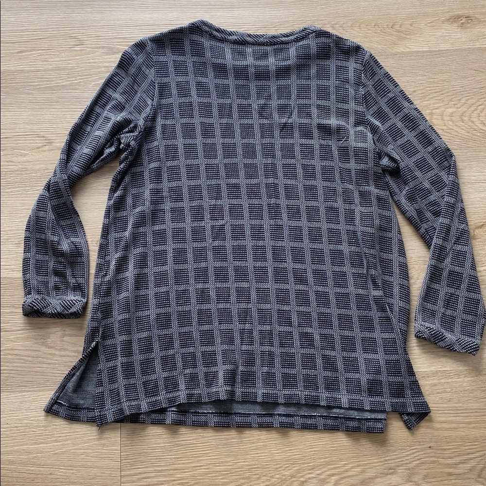 J. Jill Patterned Tunic Top - Picture 6 of 9